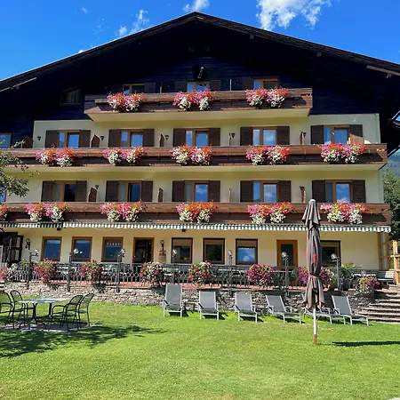 Hotel Berghof 3*